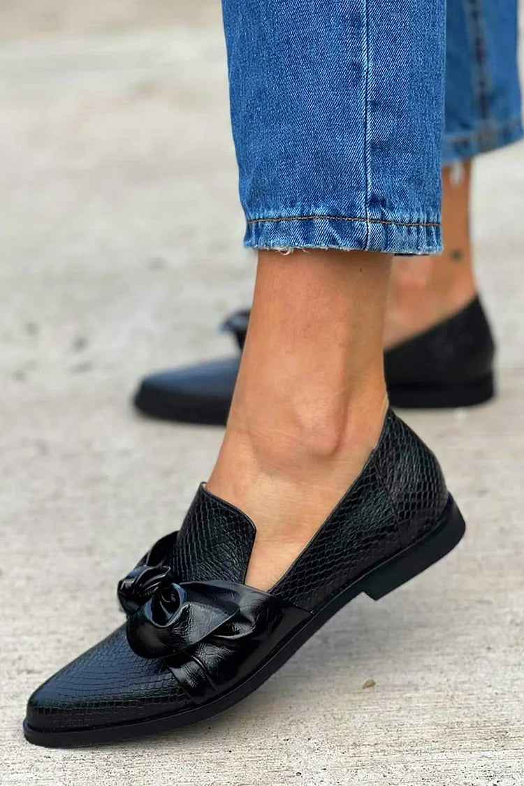 Ève | Mocassins Noirs à Nœud Brillant – vue de profil