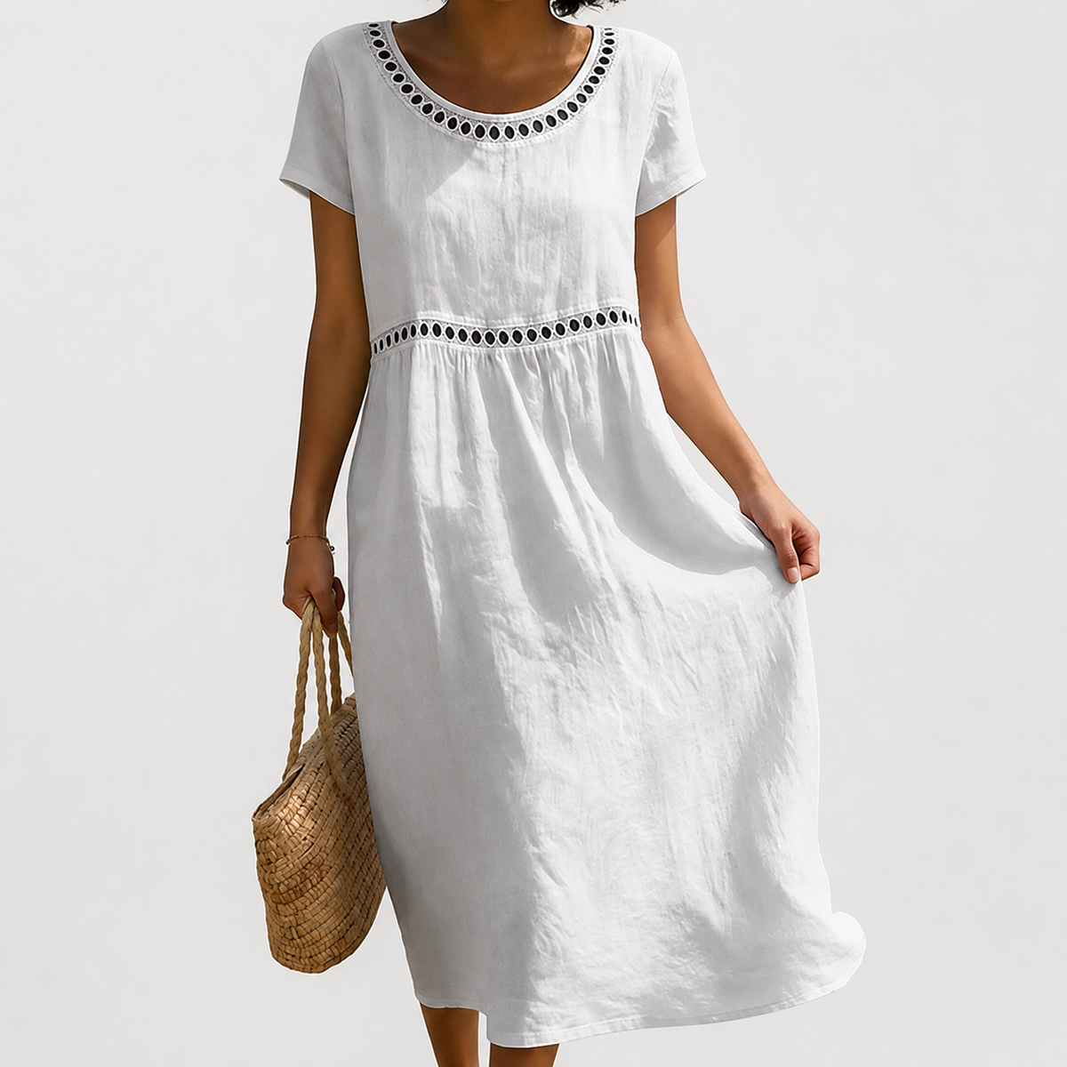 Elena | Robe Élégante Brodée – Blanc