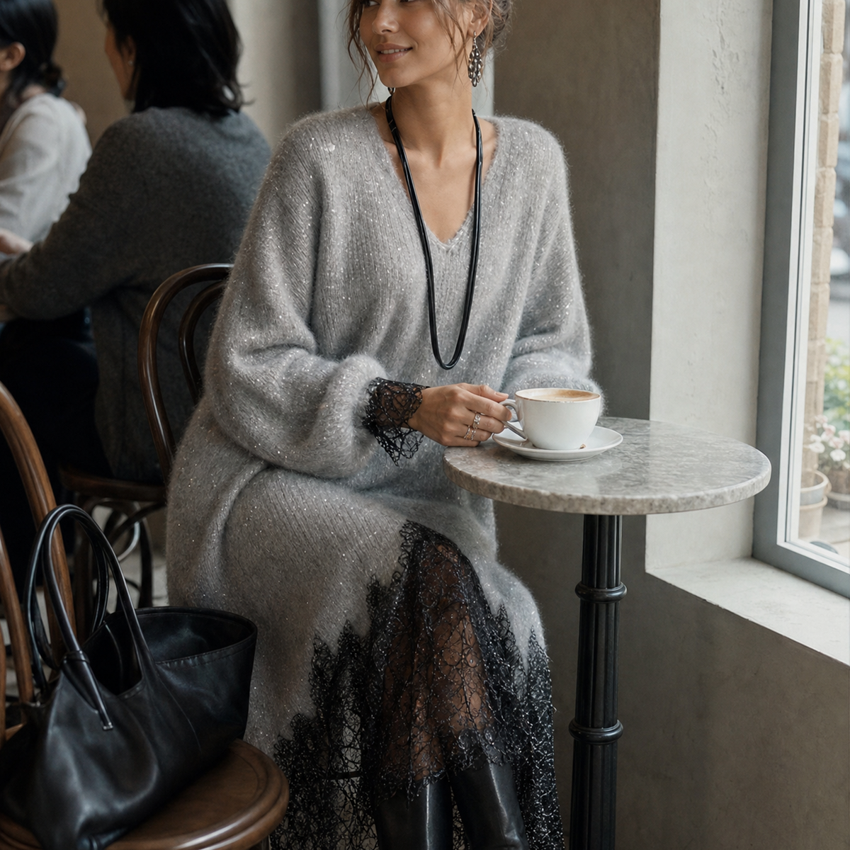 Nova | Robe Midi Grise Scintillante à Ourlet en Dentelle - Gris, look café