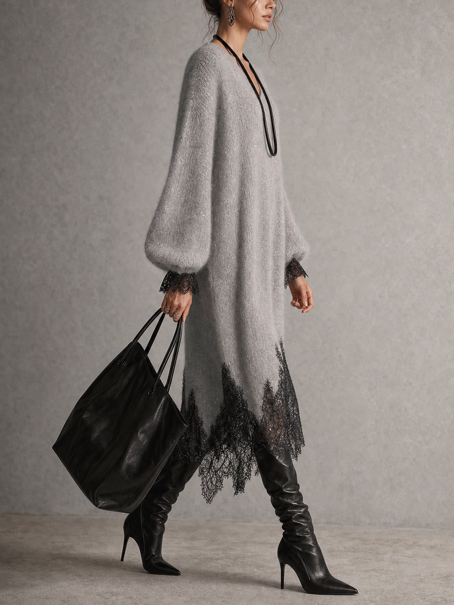 Nova | Robe Midi Grise Scintillante à Ourlet en Dentelle - Gris, vue de profil